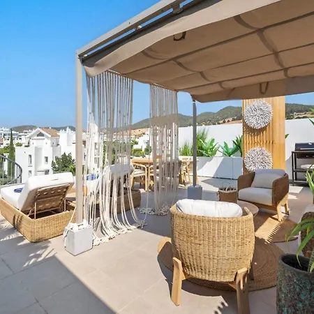 Garden For 3 Estepona
